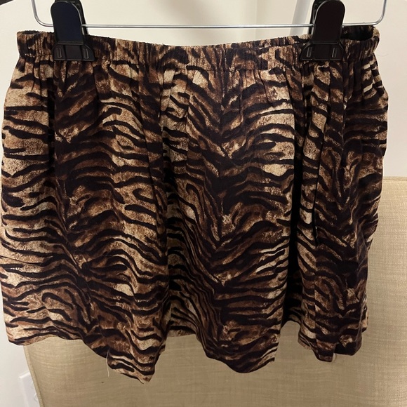 Maje animal print mini skirt - French size 2 - Picture 2 of 3